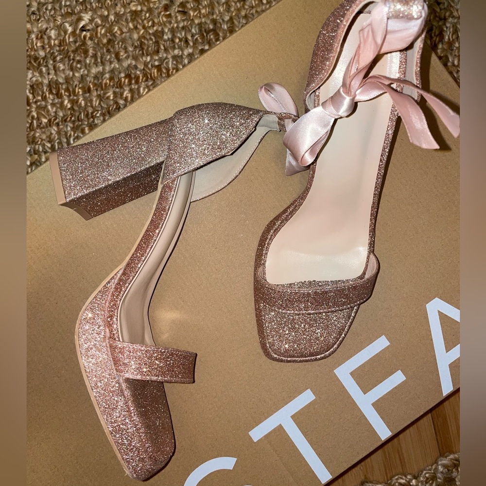 NEW! Women’s Pink Sparkly Heels Size 8.5 (EU SZ 39) W/ Ribbon Tie! 💖